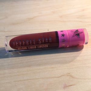 Jeffrey Star Velour Liquid Lipstick inUnicornBlood
